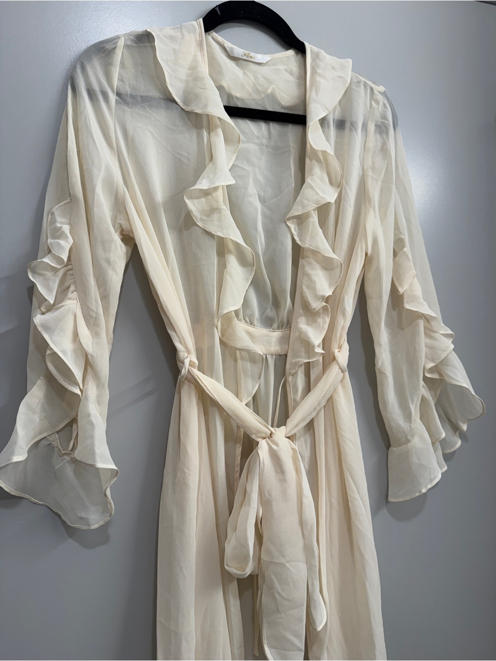 Flora Nikrooz Sheer Cream Ruffle Robe Coverup Bridal Lingerie Romantic